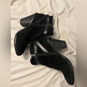 Black DV boots